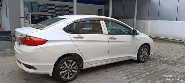 https://images10.gaadi.com/usedcar_image/4306532/original/processed_920e894d611c1bae971031c02722c1f9.jpg?imwidth=6401