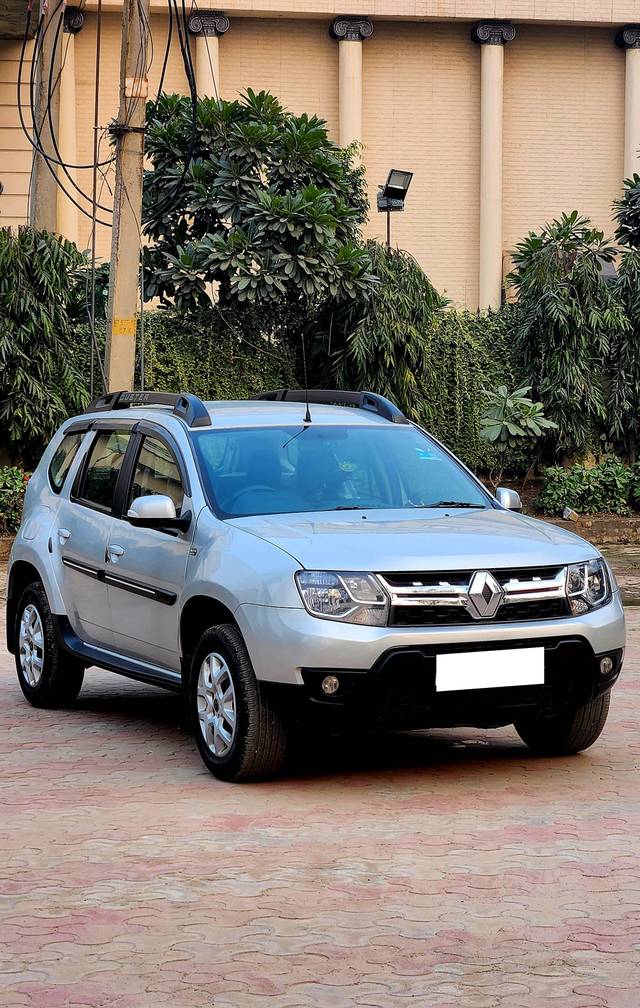 https://images10.gaadi.com/usedcar_image/4306537/original/processed_1c6d27d81bc014bad57c782ce9271a69.jpg?imwidth=6400