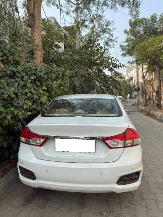 https://images10.gaadi.com/usedcar_image/4306724/original/processed_47c9654e-2ba9-44f9-8bc1-6f9007615c51.jpeg?imwidth=6401