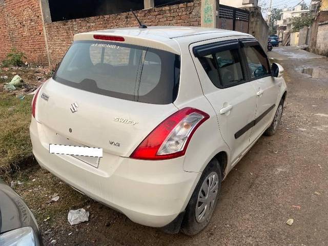 https://images10.gaadi.com/usedcar_image/4306783/original/processed_a1f2396c-d9c4-4689-8909-59d7836b9ed2.jpeg?imwidth=6402