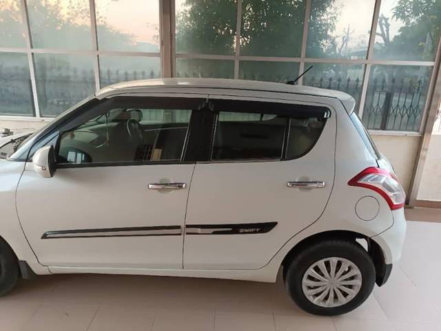 https://images10.gaadi.com/usedcar_image/4306832/original/processed_2565465b-9c8e-4d53-8c7b-c37e095b3ec1.jpg?imwidth=6401