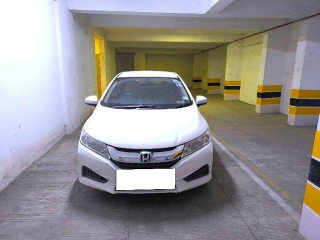 https://images10.gaadi.com/usedcar_image/4306863/original/1a7e3e6d35ea29dae1a7fcda92bc0689.jpg?imwidth=6400