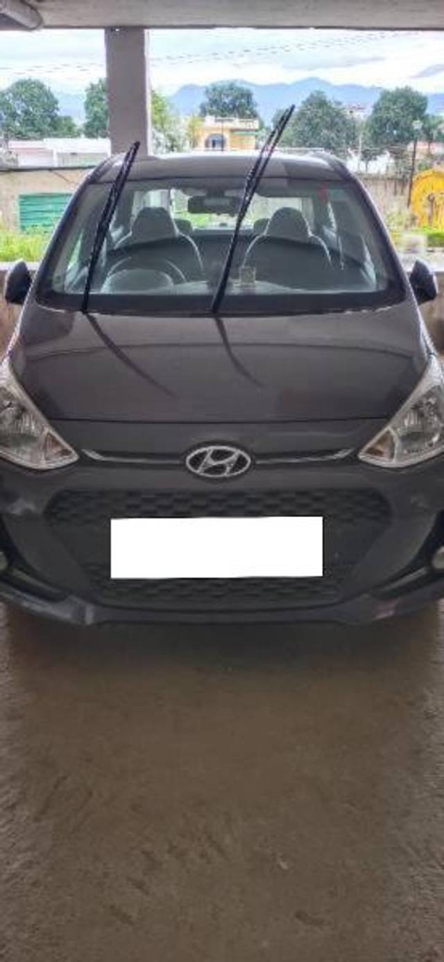 https://images10.gaadi.com/usedcar_image/4306961/original/processed_8ad37f13-0a58-4428-8941-3e18913f3fe6.jpg?imwidth=6400