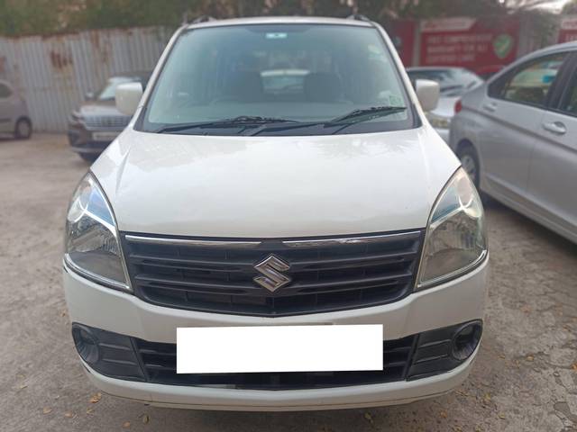 https://images10.gaadi.com/usedcar_image/4306990/original/processed_2858668338af196ef199e4c28f106d3e.jpg?imwidth=6400