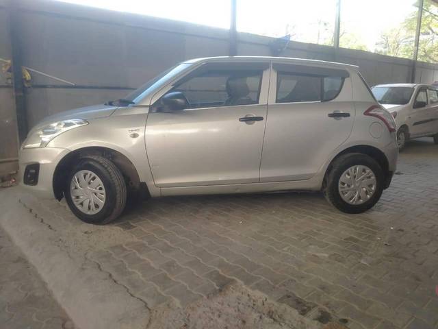 https://images10.gaadi.com/usedcar_image/4306998/original/processed_947409b055863681053e0fc51ccd1346.jpg?imwidth=6401