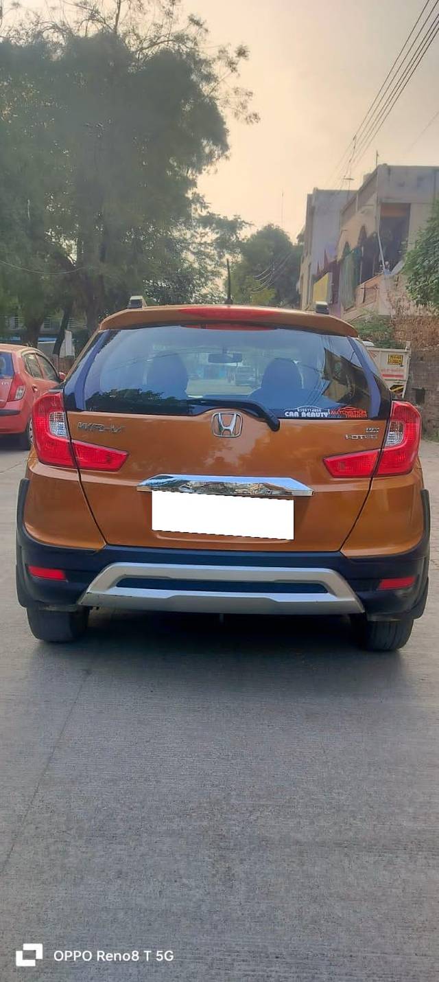 https://images10.gaadi.com/usedcar_image/4307019/original/processed_1a228e21b565e9365c1a071c2c13359c.jpg?imwidth=6401