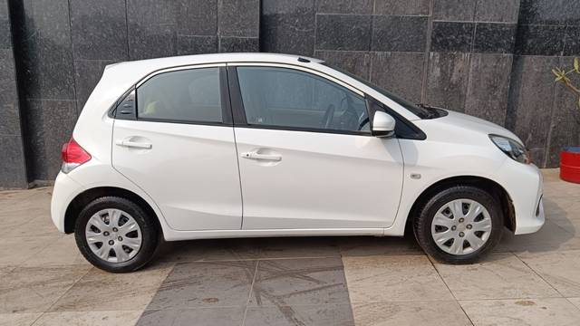 https://images10.gaadi.com/usedcar_image/4307128/original/0d9a0256722f8803e8076fb26be28980.jpg?imwidth=6401