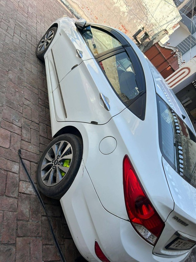 Second-hand 2011 Hyundai Verna 1.4 CRDi for sale in Jagraon-3