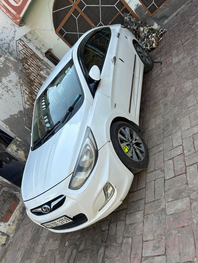 Second-hand 2011 Hyundai Verna 1.4 CRDi for sale in Jagraon-4