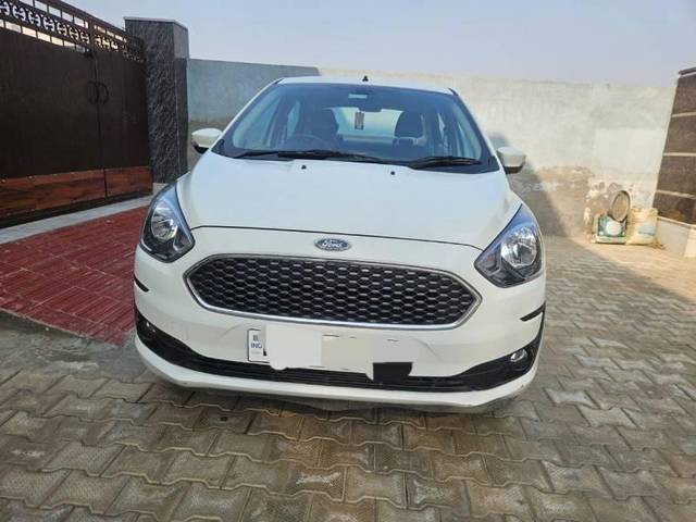 https://images10.gaadi.com/usedcar_image/4307194/original/processed_1bbcee40-2b45-455b-8b9f-536345b9ca41.jpg?imwidth=6402