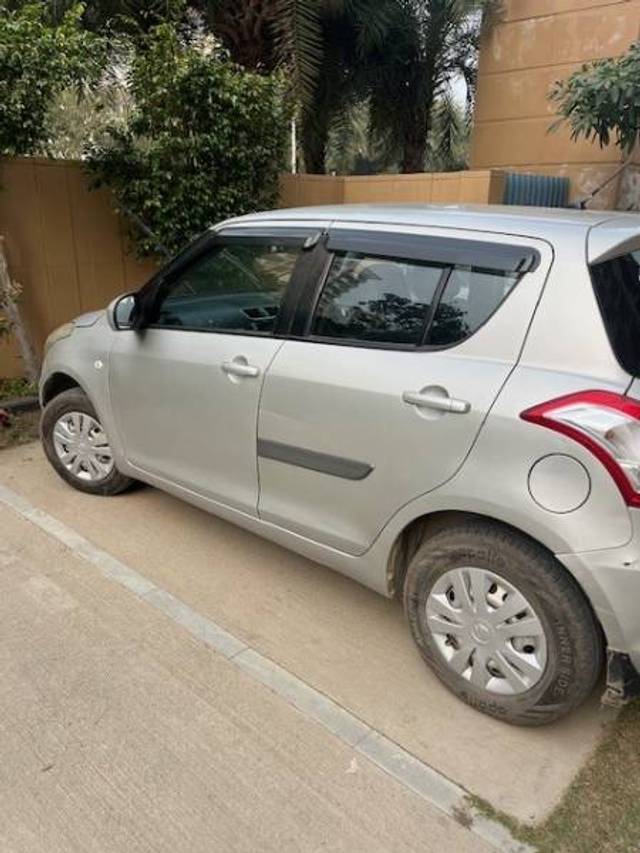 https://images10.gaadi.com/usedcar_image/4307251/original/1c4c39c9445c89c331d664cde7c1b374.jpg?imwidth=6402