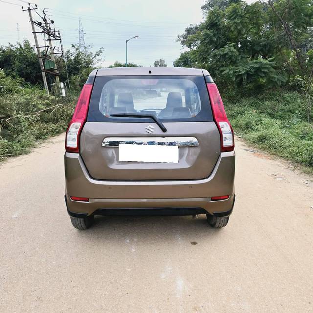 https://images10.gaadi.com/usedcar_image/4307266/original/processed_fd0c956677599ed06038edf25c283173.jpg?imwidth=6402