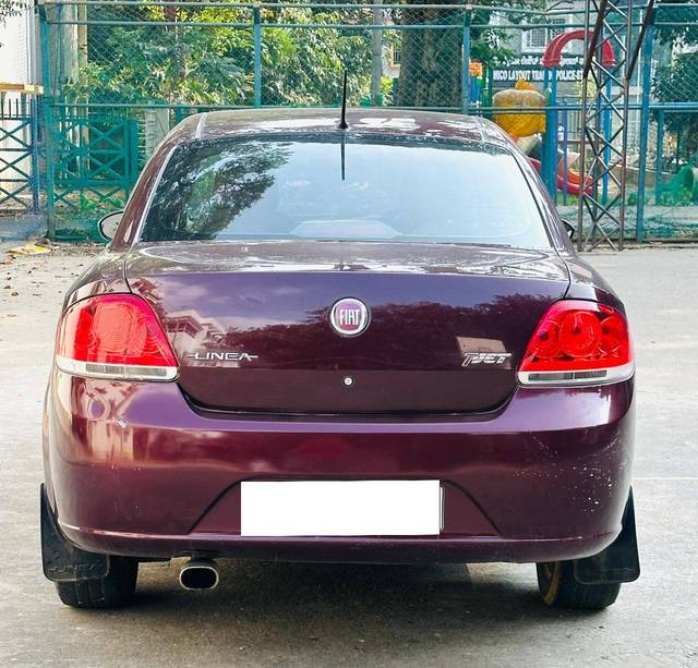 https://images10.gaadi.com/usedcar_image/4307295/original/processed_bb99541435246e7170710e73bae491b3.jpg?imwidth=6402