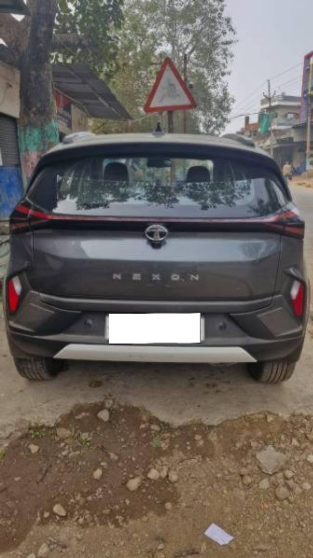 https://images10.gaadi.com/usedcar_image/4307315/original/processed_5d8baaef-89ed-4dfc-a8ee-37becf716eed.jpg?imwidth=6402