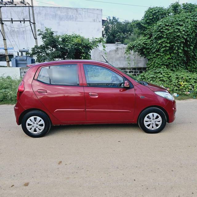 https://images10.gaadi.com/usedcar_image/4307348/original/processed_b36837be12156891c2dfb909bc734d5b.jpg?imwidth=6401