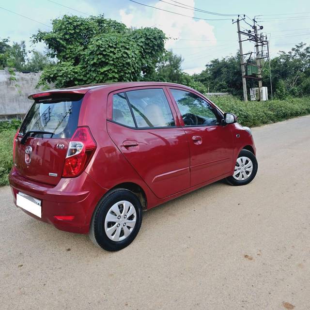 https://images10.gaadi.com/usedcar_image/4307348/original/processed_ff77031ee36e81778fdef193b9bcbf59.jpg?imwidth=6402