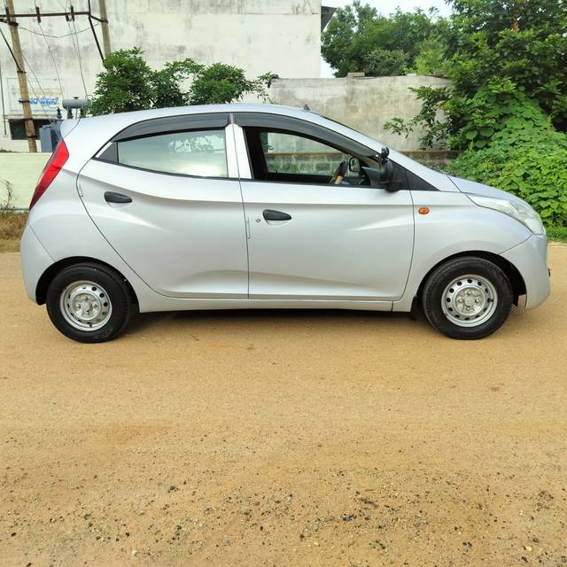 https://images10.gaadi.com/usedcar_image/4307383/original/df99842952ccf7846022497b7e36f45d.jpg?imwidth=6401