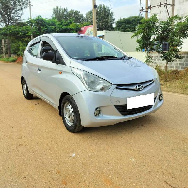 https://images10.gaadi.com/usedcar_image/4307383/original/processed_9d8201b08c8e29a1bc1e8d101831c384.jpg?imwidth=6400