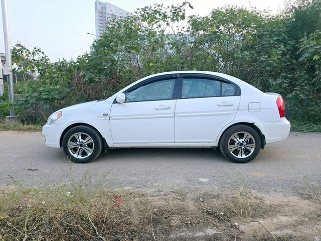 https://images10.gaadi.com/usedcar_image/4307432/original/processed_2703b3ec0d2e91596a38ade44276f8bd.jpg?imwidth=6402