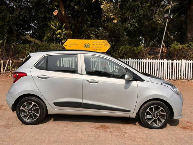 https://images10.gaadi.com/usedcar_image/4307466/original/processed_195bdfa95f0794a0c96727293195c2c8.jpg?imwidth=6401