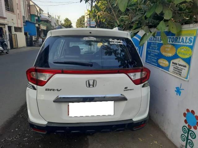 https://images10.gaadi.com/usedcar_image/4307476/original/processed_70c7dd45-34fa-4e8b-88da-52cd3b1524a1.jpg?imwidth=6401