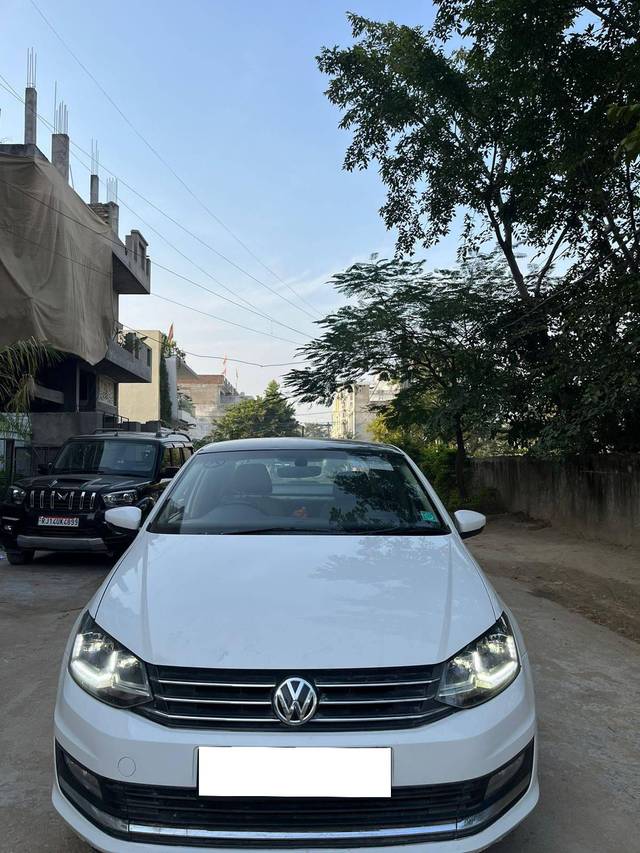 https://images10.gaadi.com/usedcar_image/4307488/original/processed_7863de28b8fec6d22f9594b26a481c2e.jpg?imwidth=6402