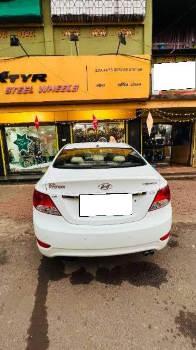 https://images10.gaadi.com/usedcar_image/4307523/original/processed_509904cd-ff8d-4004-a5fb-69001f8239e1.jpg?imwidth=6402