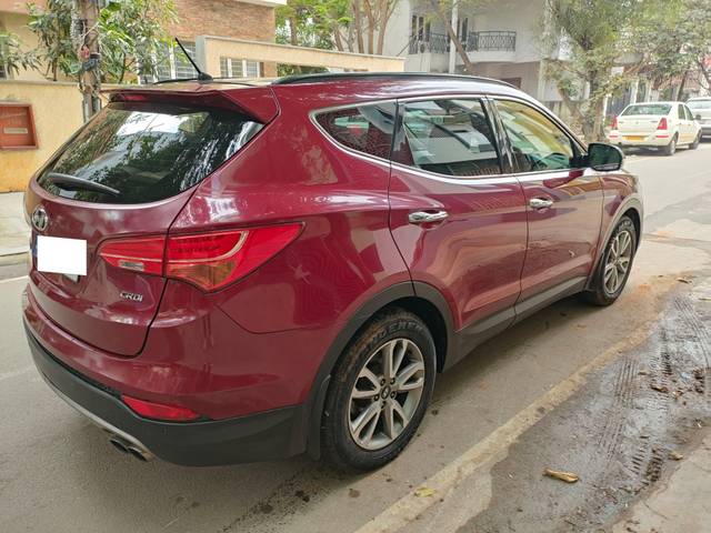 https://images10.gaadi.com/usedcar_image/4307528/original/processed_a24630f5638e754601605b0c070dfac4.jpg?imwidth=6402