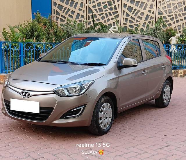 https://images10.gaadi.com/usedcar_image/4307590/original/processed_fa80d5fab2de9fd9dae603edce175ec0.jpg?imwidth=6400