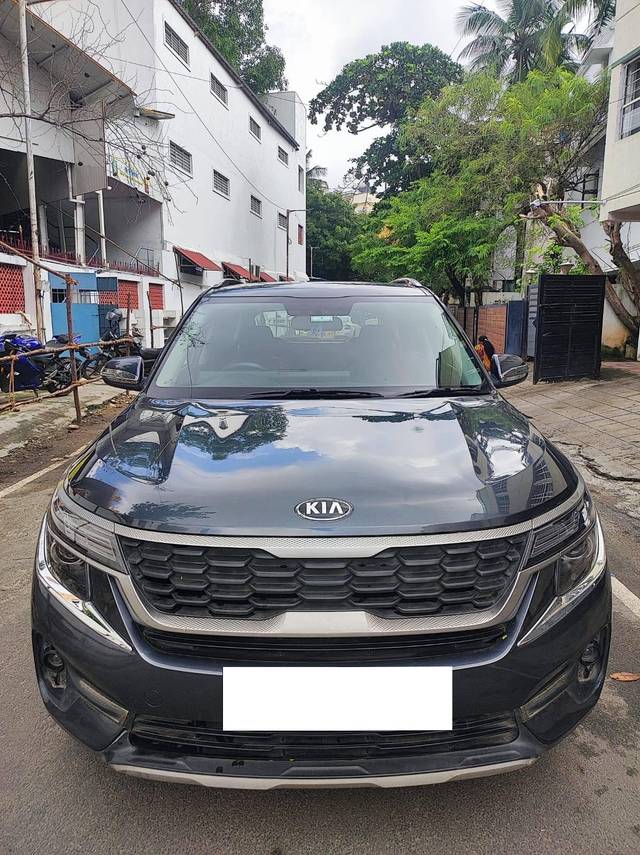 https://images10.gaadi.com/usedcar_image/4307667/original/processed_8a8a648e9eae01e7ccd0c1c5c147d512.jpg?imwidth=6400