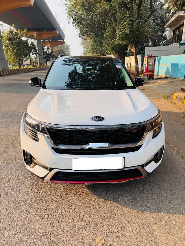 https://images10.gaadi.com/usedcar_image/4307669/original/processed_53eaff61f0cbf58dec21f105992475e9.jpg?imwidth=6400