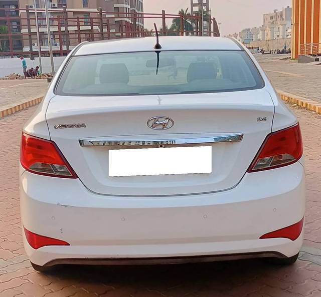 https://images10.gaadi.com/usedcar_image/4307675/original/processed_fb588012b68b691fd06a1679b0a7ff4f.jpg?imwidth=6402