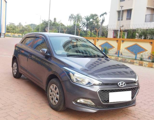 https://images10.gaadi.com/usedcar_image/4307681/original/processed_b19efd6d14b50a2cce4d7a5b1e0acf15.jpg?imwidth=6400