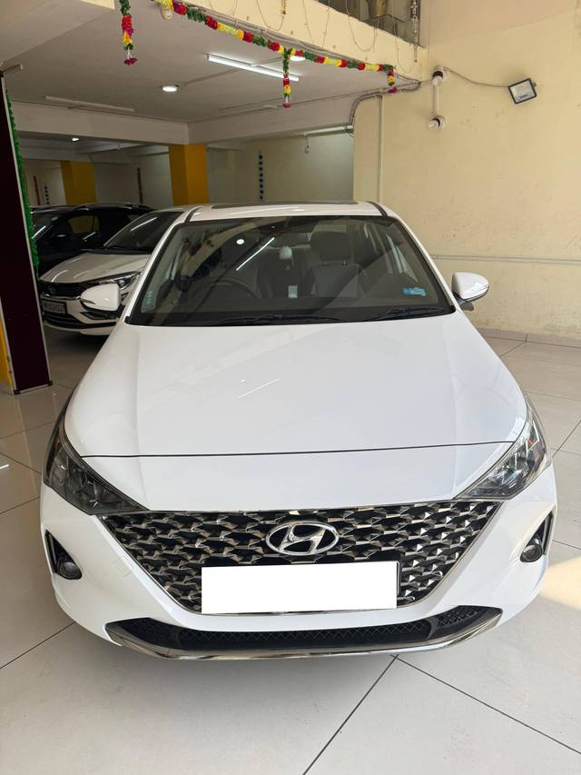 https://images10.gaadi.com/usedcar_image/4307698/original/processed_474dcfce489598cc401607dc656272ec.jpg?imwidth=6400