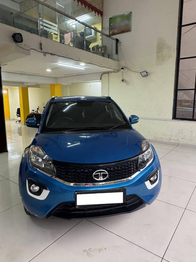 https://images10.gaadi.com/usedcar_image/4307732/original/processed_c0ce0b14c16f9006e860668a2fe88938.jpg?imwidth=6402