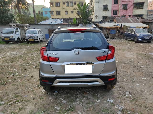 https://images10.gaadi.com/usedcar_image/4307737/original/processed_e908642fd501ec18963bba5775aded72.jpg?imwidth=6401