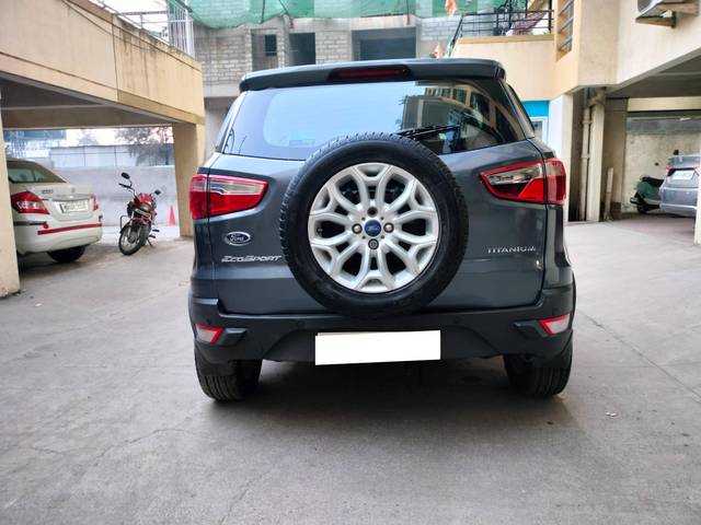 https://images10.gaadi.com/usedcar_image/4307739/original/processed_a443a65d46e4f96cfc8c230b35c845fc.jpg?imwidth=6402