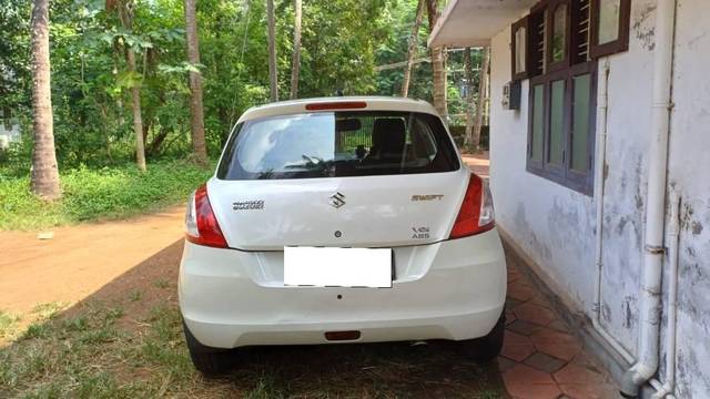 https://images10.gaadi.com/usedcar_image/4307752/original/processed_28c87ead-5d8d-4d34-9008-7ee0f14a2961.jpg?imwidth=6401