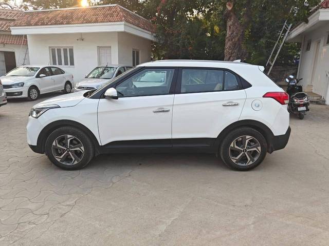 https://images10.gaadi.com/usedcar_image/4307788/original/processed_5fb2ab10185f2ac2ea2ce680f002cf74.jpg?imwidth=6401