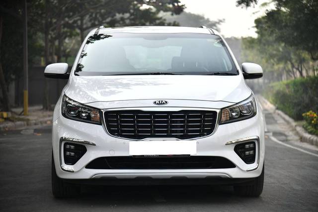 https://images10.gaadi.com/usedcar_image/4307848/original/processed_6b8a5458f0ac891a86ac2f41de52dd7e.jpg?imwidth=6400