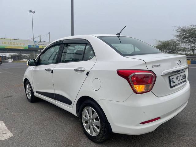 https://images10.gaadi.com/usedcar_image/4307904/original/processed_f6cb17b4b4f9d6d398586ead61de5644.jpg?imwidth=6402