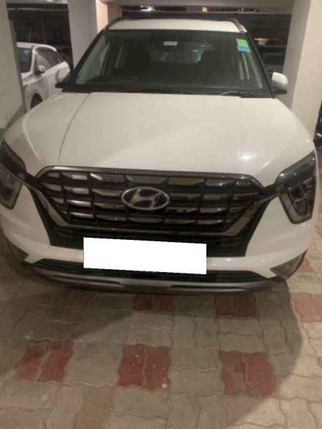 https://images10.gaadi.com/usedcar_image/4307905/original/processed_d64ace92-2bea-44fe-91f4-548eb16691aa.jpg?imwidth=6402