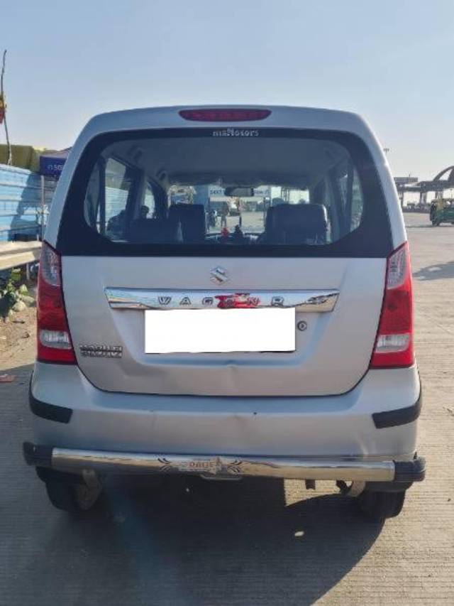 https://images10.gaadi.com/usedcar_image/4307917/original/processed_d20ce166-4428-472f-9f91-9c0aafcee104.jpg?imwidth=6402