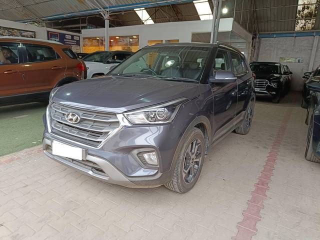 https://images10.gaadi.com/usedcar_image/4307972/original/processed_99772653b35893768aa27ad799aeb749.jpg?imwidth=6400