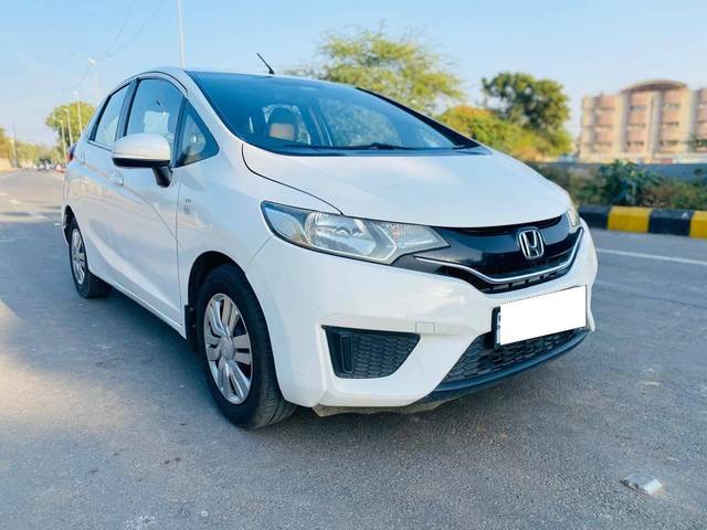 https://images10.gaadi.com/usedcar_image/4308023/original/processed_ca796fd71a8811315b8135e96be3a991.jpg?imwidth=6400