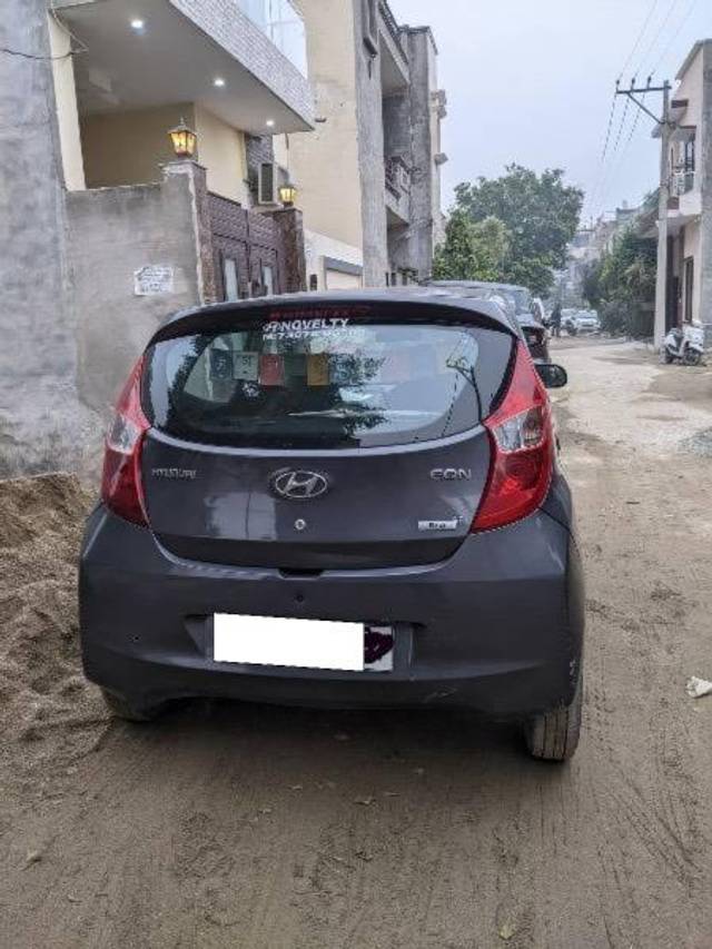 https://images10.gaadi.com/usedcar_image/4308033/original/processed_5e50ad21-fd84-4b45-8465-73a8c50ad010.jpeg?imwidth=6401