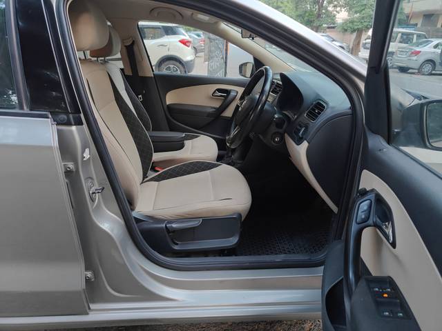 https://images10.gaadi.com/usedcar_image/4308046/original/089720534b2116505e7b580eddd66216.jpg?imwidth=6402