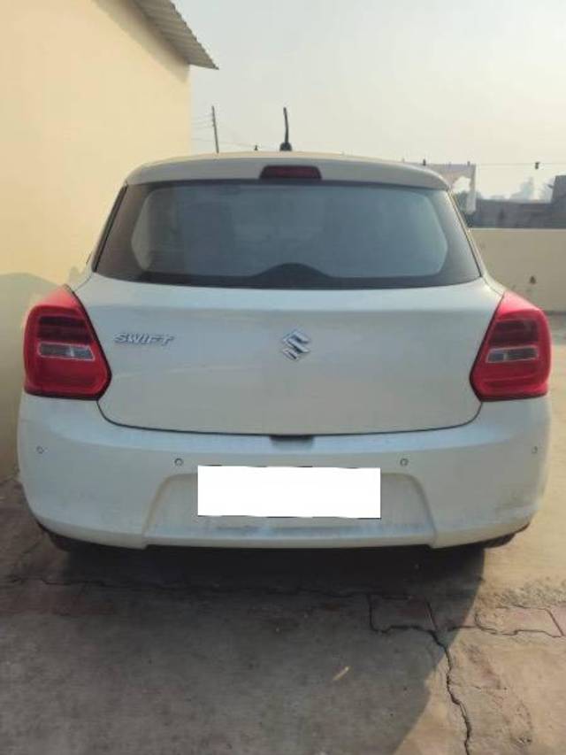 https://images10.gaadi.com/usedcar_image/4308109/original/processed_6901218b-d05c-4f4e-b46e-00ccebeb0b59.jpg?imwidth=6402