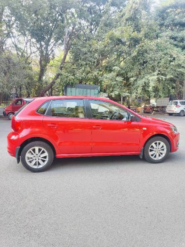 https://images10.gaadi.com/usedcar_image/4308137/original/8ef3b253004d51d9509559f0ddd1e32e.jpg?imwidth=6402