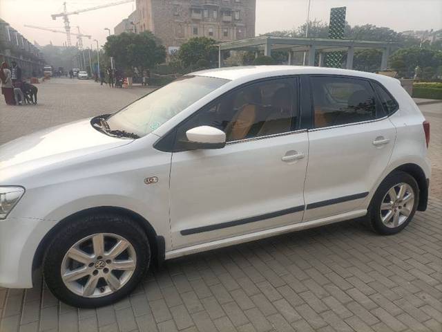 https://images10.gaadi.com/usedcar_image/4308141/original/35165b37bdd062b894af8ad4ca7f4022.jpg?imwidth=6402